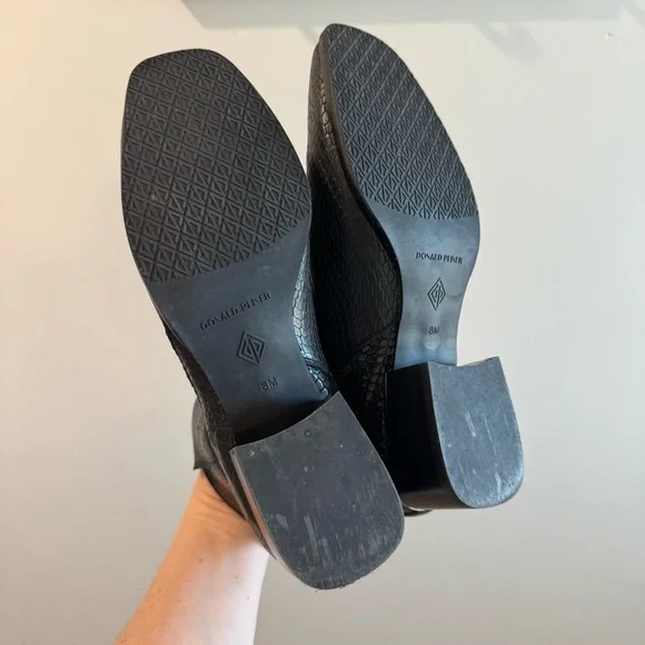 Donald Pliner Azia Women's Black Snake Embossed Leather Booties Size 8M - Picture 4 of 10